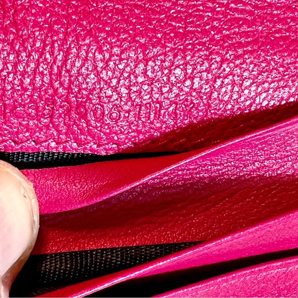 Yves Saint Laurent Portefeuille Compact Zip Around Wallet - Picture 9 of 9